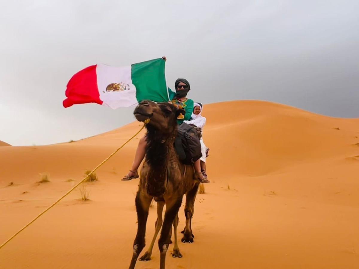 Desert Camel Trekking Camp Мерзуга Екстер'єр фото