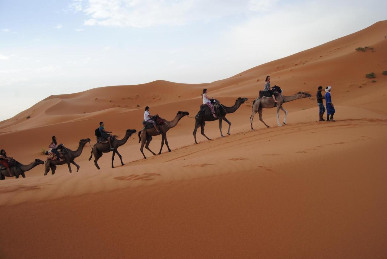 Desert Camel Trekking Camp Мерзуга Екстер'єр фото