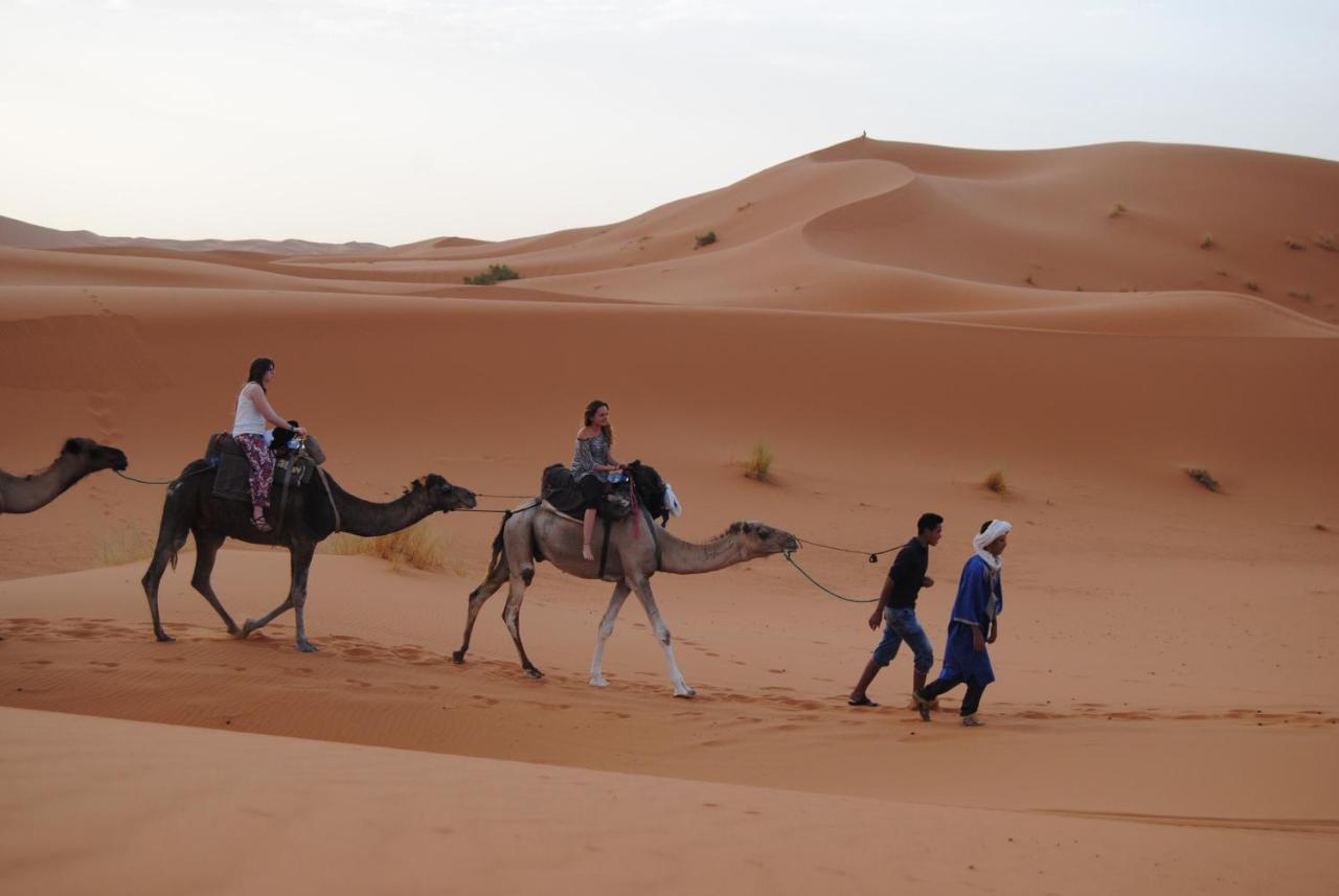 Desert Camel Trekking Camp Мерзуга Екстер'єр фото