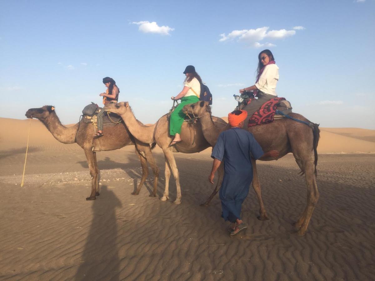 Desert Camel Trekking Camp Мерзуга Екстер'єр фото