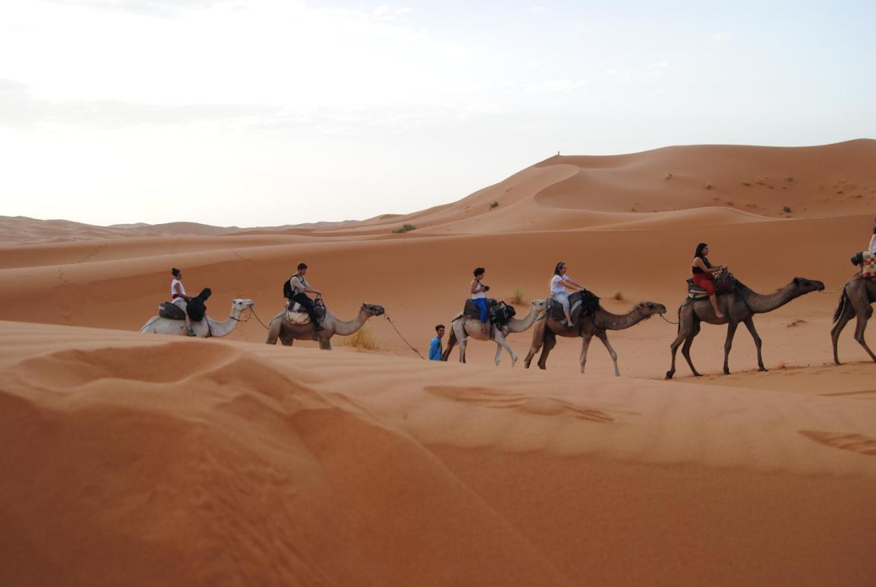 Desert Camel Trekking Camp Мерзуга Екстер'єр фото