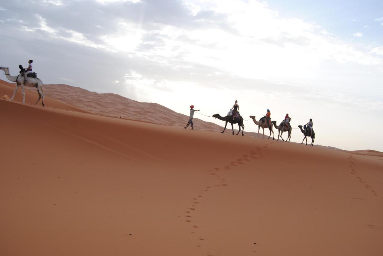 Desert Camel Trekking Camp Мерзуга Екстер'єр фото